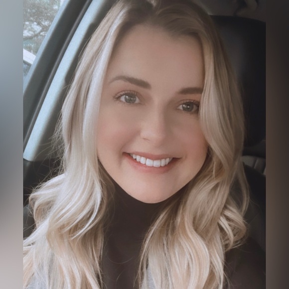 Meet your Posher, Kimberly - Picture 2 of 6